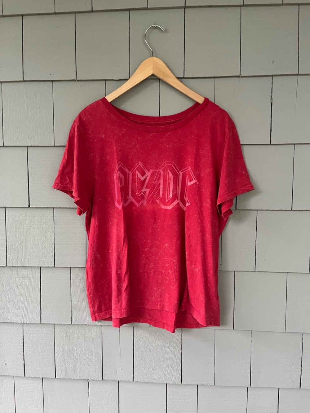 Lucky Brand Women’s Red Graphic Short Sleeve Tee NWOT - Picture 2 of 7